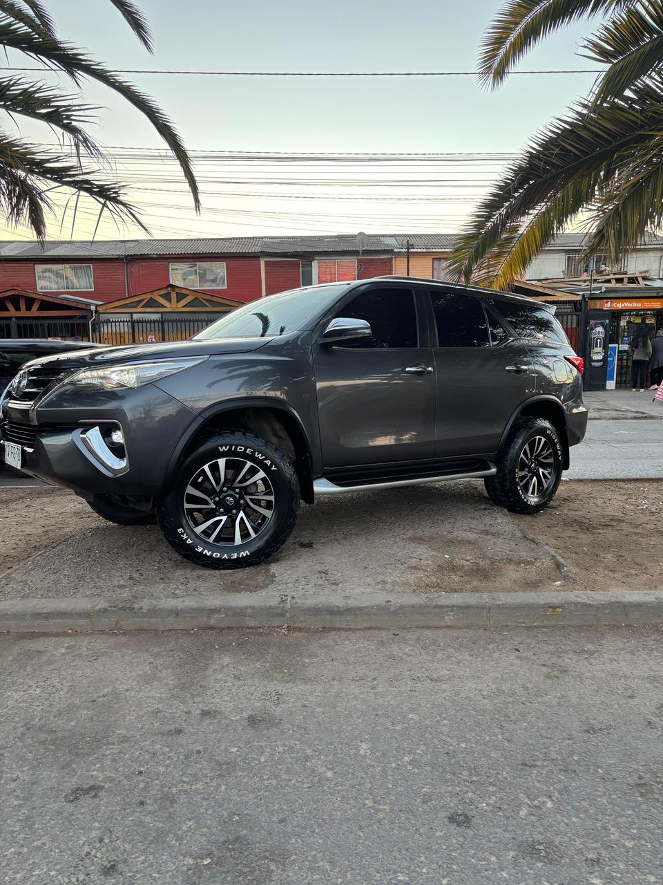 Toyota fortunner 2018 sr5